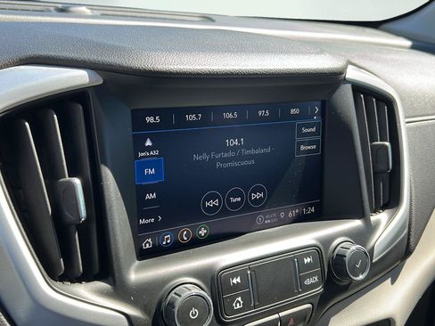 Used 2023 GMC Terrain SLT FWD image 10