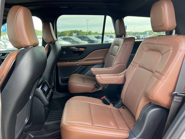 Used 2024 Lincoln Aviator Reserve w/ Equipment Group 201A AWD/4WD image 4