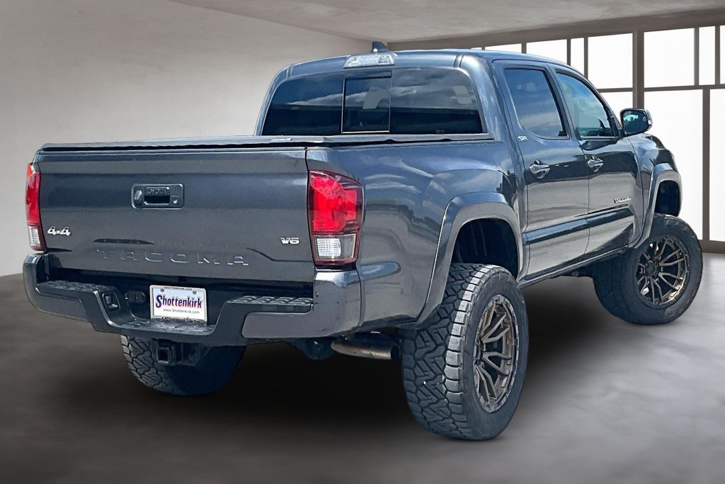 Used 2022 Toyota Tacoma SR5 w/ Technology Package AWD/4WD image 6