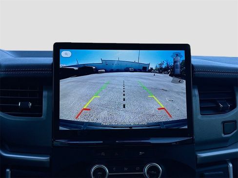 Used 2024 Ford Expedition XLT image 14