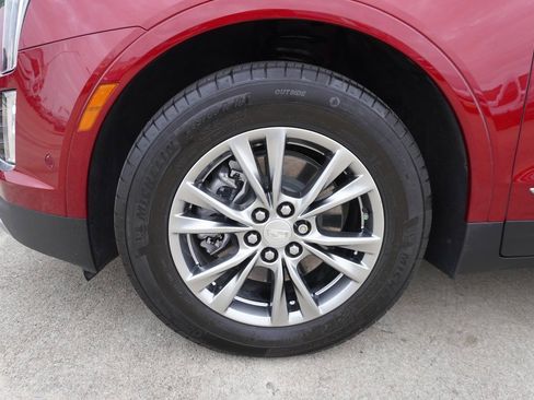 Used 2021 Cadillac XT5 Premium Luxury image 29