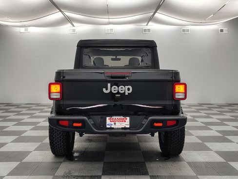 Used 2023 Jeep Gladiator Mojave image 10