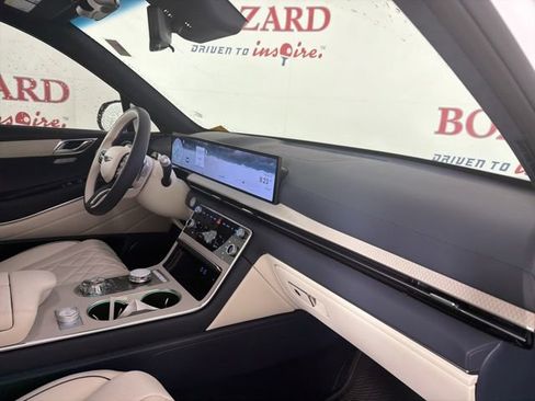 Used 2026 Genesis GV80 3.5T Prestige image 17