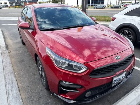 Used 2020 Kia Forte LXS FWD image 1