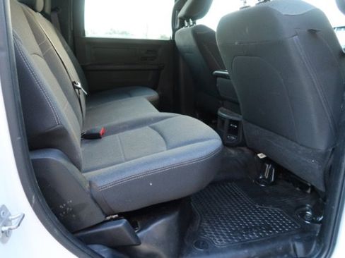 Used 2022 RAM 2500 Tradesman w/ Chrome Appearance Group AWD/4WD image 12