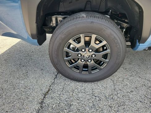 New 2026 Toyota 4Runner SR5 AWD/4WD image 31