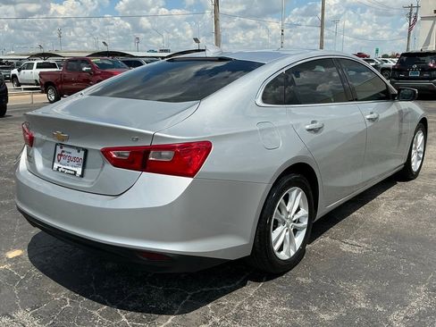 Used 2017 Chevrolet Malibu LT FWD image 6
