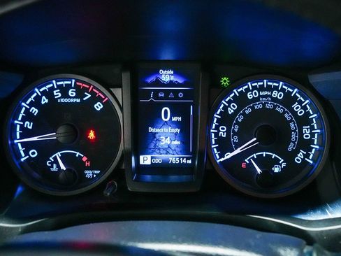 Used 2021 Toyota Tacoma TRD Off-Road w/ Blackout Package (TMS) AWD/4WD image 19