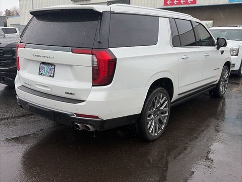Used 2025 GMC Yukon XL Denali Ultimate image 3