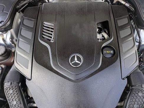 Used 2018 Mercedes-Benz S 560 Sedan image 21