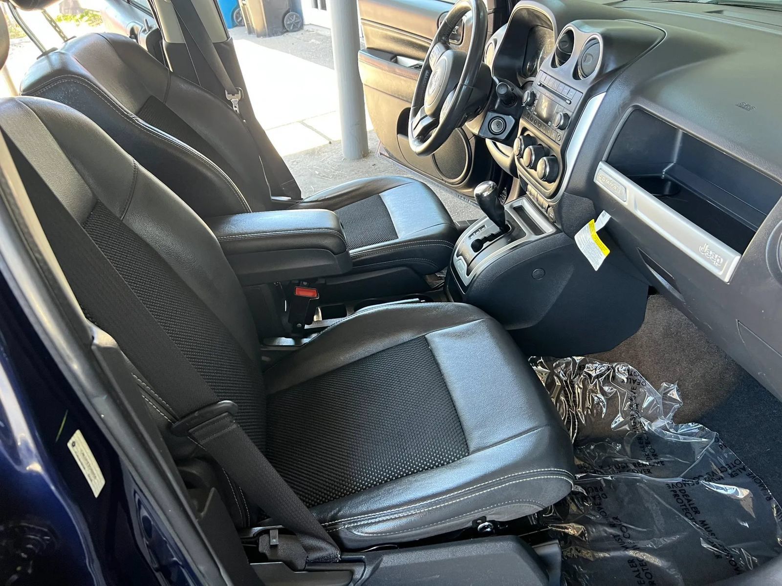 Used 2014 Jeep Compass Latitude AWD/4WD image 10