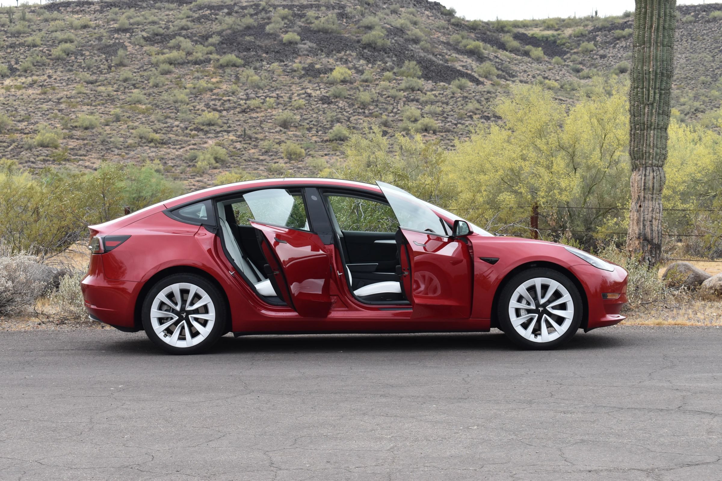 Used 2023 Tesla Model 3 Standard Range RWD image 9