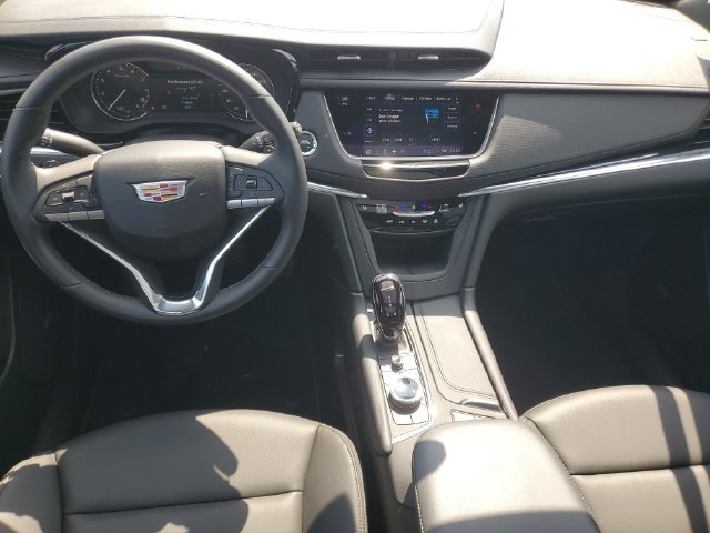 Certified 2025 Cadillac XT6 Luxury FWD image 27
