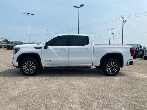 Used 2025 GMC Sierra 1500 AT4 w/ AT4 Premium Package AWD/4WD image 3