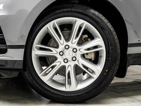 Used 2021 Land Rover Range Rover Velar R-Dynamic S image 6