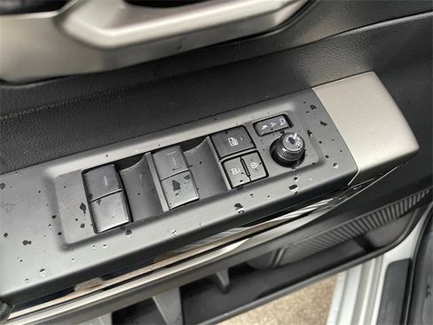 Used 2024 Toyota Tundra Limited image 32