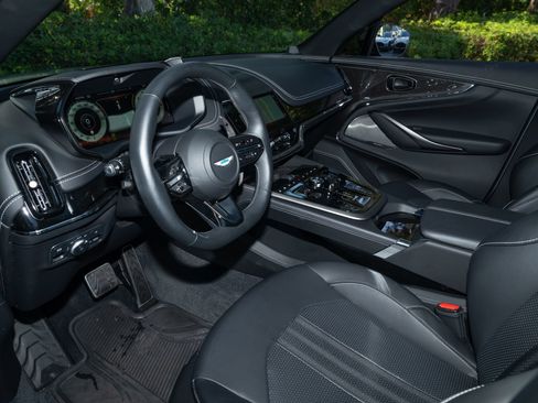 Used 2025 Aston Martin DBX 707 AWD/4WD image 13