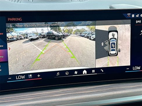 New 2026 BMW X7 M60i image 12