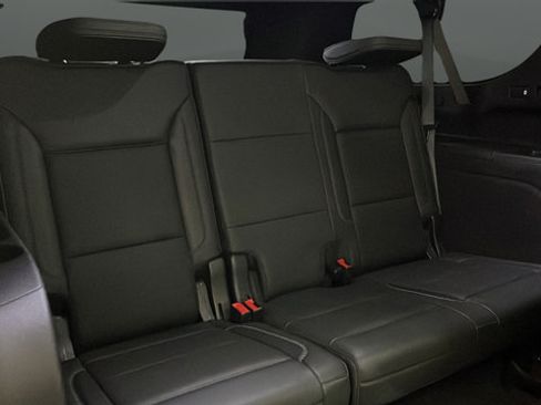 Used 2021 GMC Yukon XL Denali w/ Denali Premium Package AWD/4WD image 25