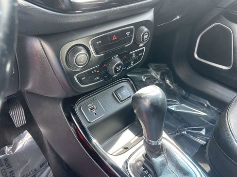 Used 2020 Jeep Compass Limited image 15