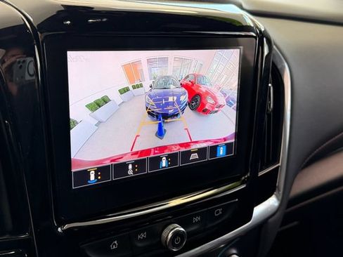 Used 2023 Chevrolet Traverse RS FWD image 20