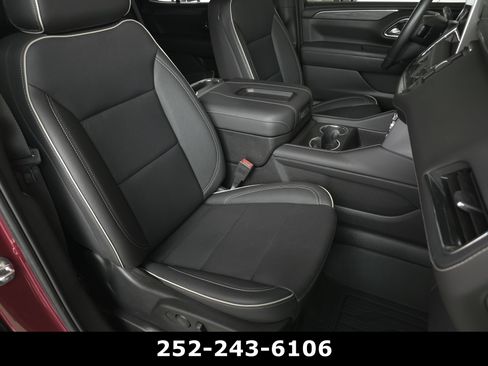 Used 2024 GMC Yukon SLT w/ SLT Luxury Package AWD/4WD image 50