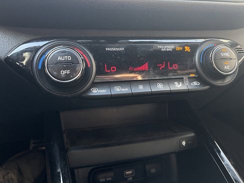 Used 2024 Kia Forte GT-Line w/ GT-Line Premium Package image 11