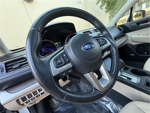 Used 2017 Subaru Outback 2.5i Limited AWD/4WD image 22