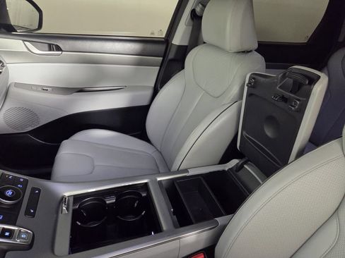 Used 2023 Hyundai Palisade SEL FWD image 20