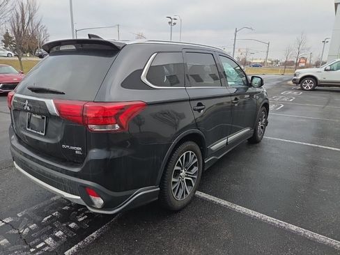 Used 2018 Mitsubishi Outlander SEL image 5