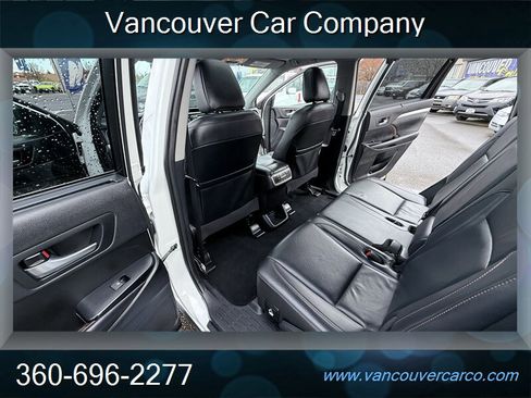 Used 2019 Toyota Highlander XLE image 15