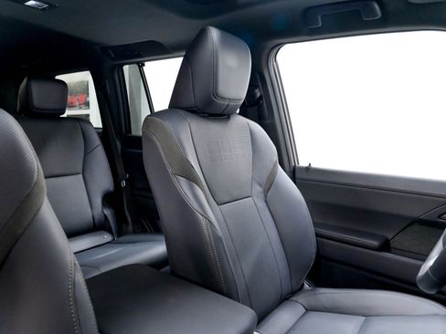 Used 2025 Lexus GX 550 AWD/4WD image 23
