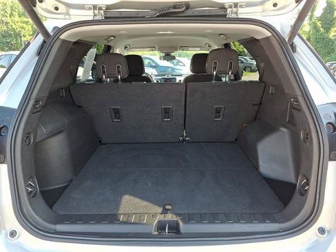 Used 2020 Chevrolet Equinox LT FWD image 29