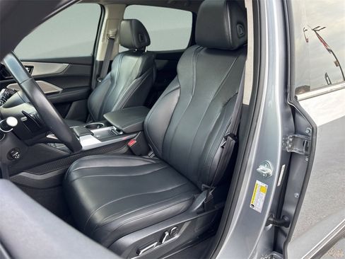 Used 2023 Acura MDX FWD image 10