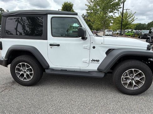 Used 2026 Jeep Wrangler Sport AWD/4WD image 7