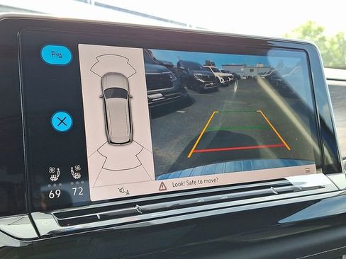 New 2026 Volkswagen Atlas SEL image 12