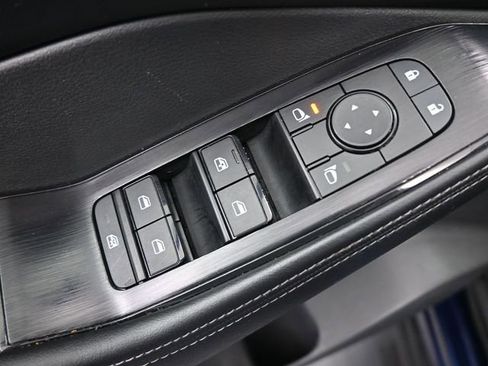 Used 2025 Nissan Rogue SV image 13