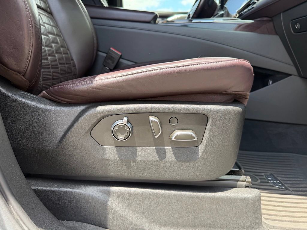 Used 2021 Cadillac Escalade Sport Platinum AWD/4WD image 36