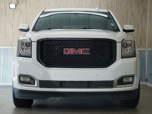 Used 2016 GMC Yukon SLE w/ Convenience Package AWD/4WD image 3