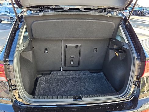 Certified 2023 Volkswagen Taos SE w/ Black Wheel Package image 6