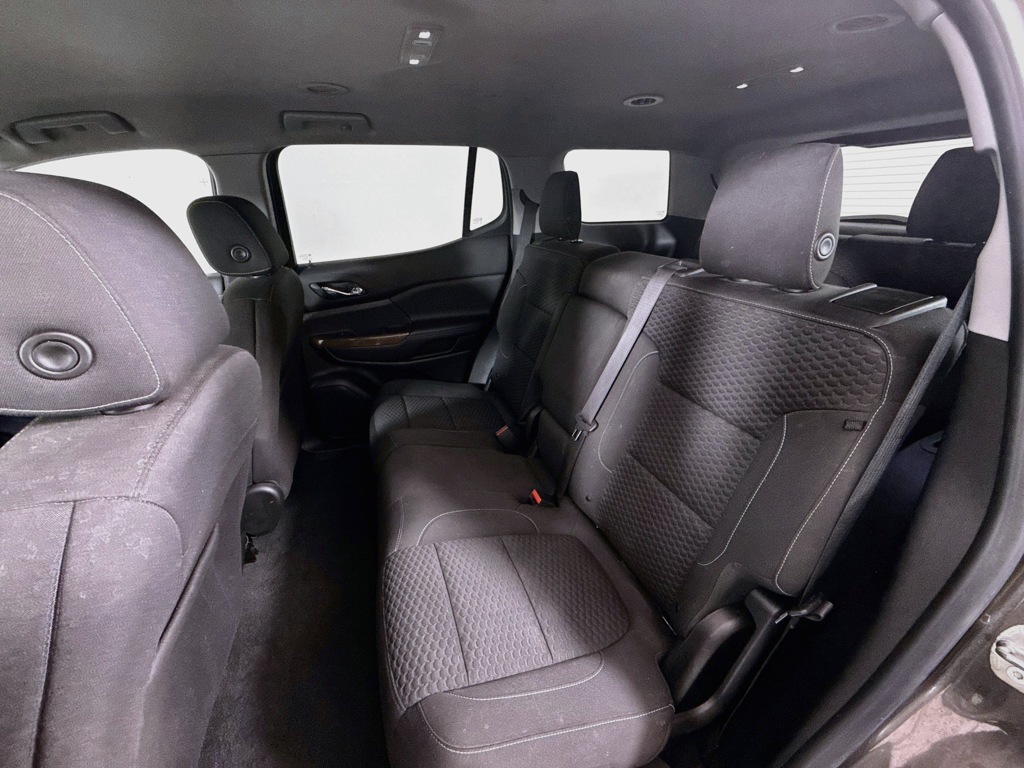 Used 2019 GMC Acadia SLE FWD image 19