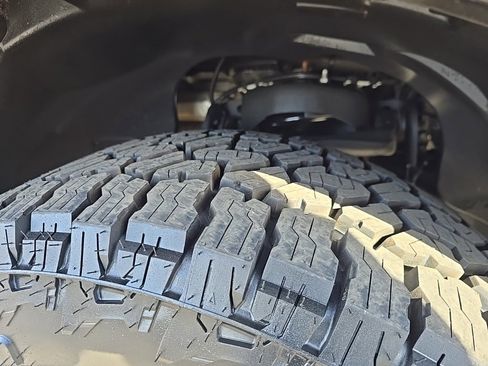 Used 2017 Ford F150 Lariat image 33