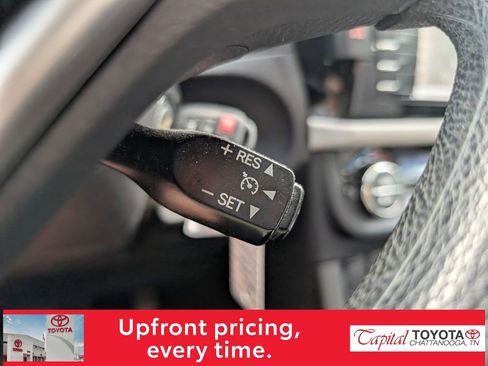 Used 2016 Toyota Corolla LE image 17
