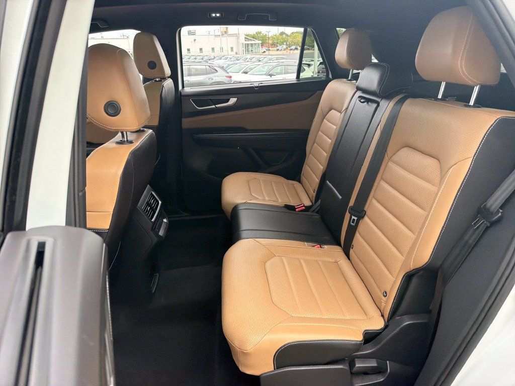 Certified 2026 Volkswagen Atlas Cross Sport SEL R-Line AWD/4WD image 25