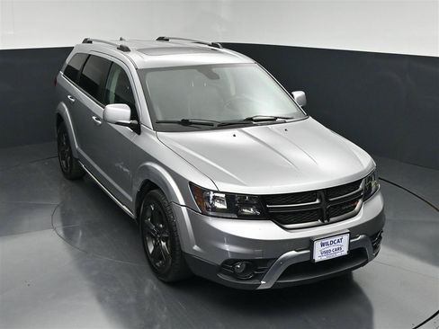 Used 2020 Dodge Journey Crossroad FWD image 22