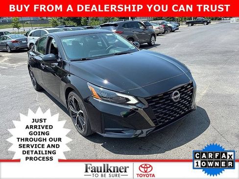 Used 2023 Nissan Altima 2.5 SR w/ SR Premium Package FWD image 1