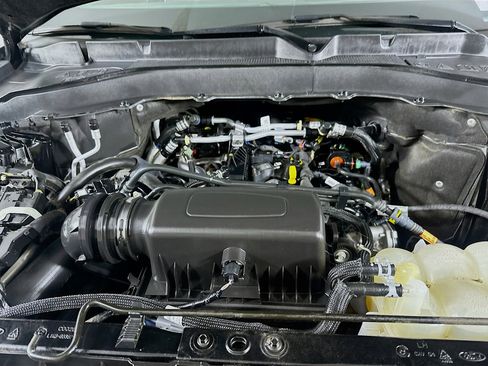 Used 2022 Ford Explorer XLT w/ Equipment Group 202A image 34