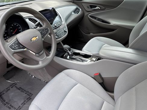 Used 2024 Chevrolet Malibu LT image 10