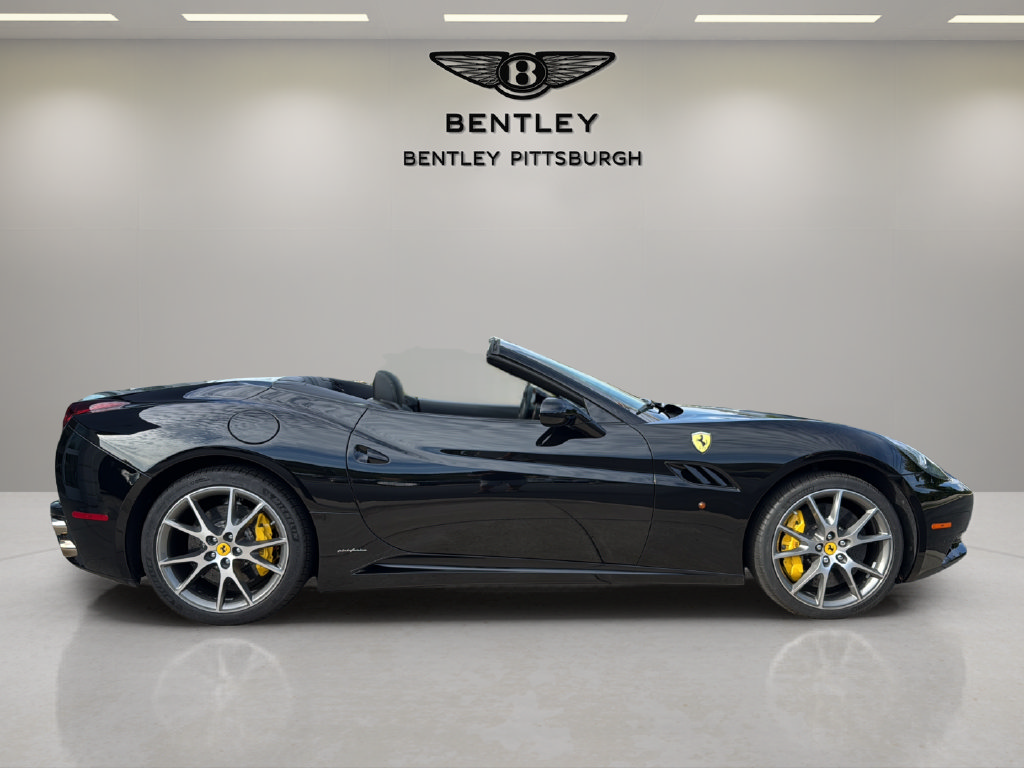 Used 2012 Ferrari California RWD image 5