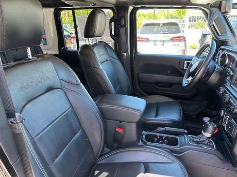 Used 2023 Jeep Wrangler Unlimited Sahara w/ Cold Weather Group AWD/4WD image 16